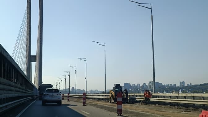 У Києві частково обмежили рух Південним мостом