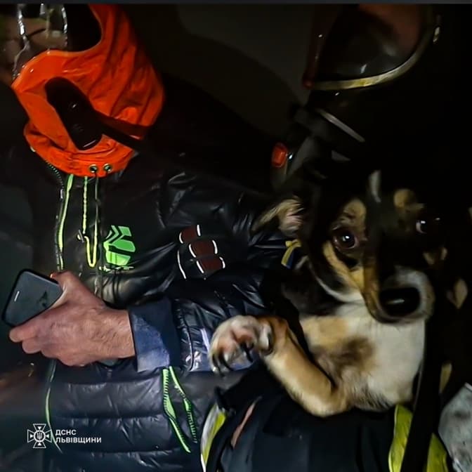 Пожежа у Львові: з квартири евакуювали 5 людей