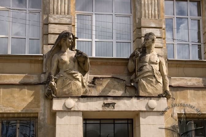 У Львові відреставрують будівлю Академії мистецтв