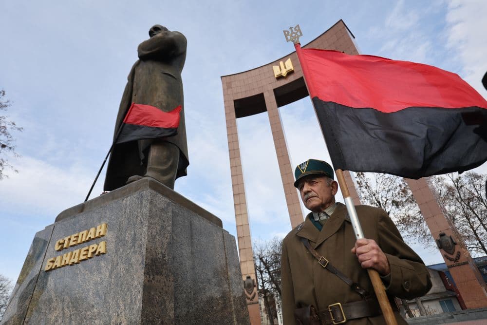 Як Бандера в Україні став «позитивним героєм» та що задекларував головний архітектор Львова. Підсумки доби