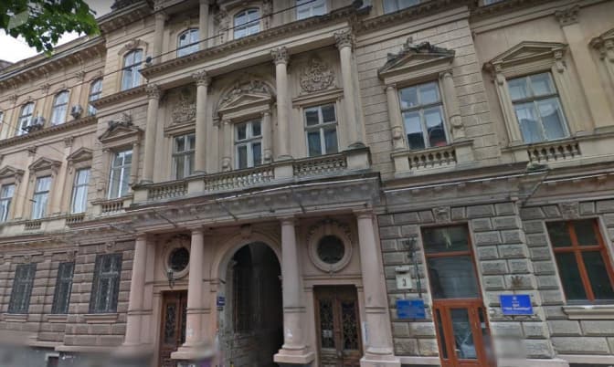 Громадській організації Дубневича дозволили приватизувати приміщення в центрі Львова