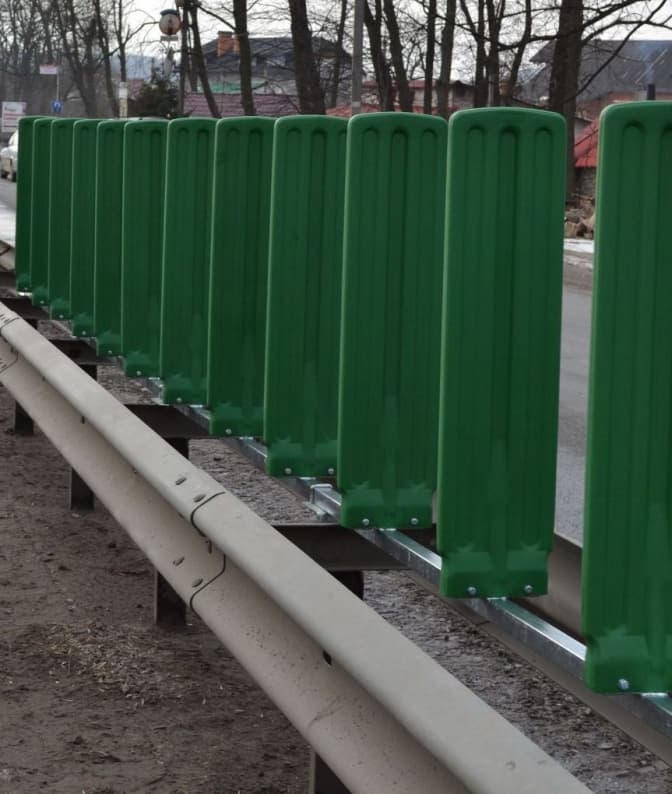 На українських трасах хочуть встановити протизасліплюючі екрани