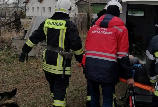На Львівщині під час ремонту церкви з висоти впав чоловік