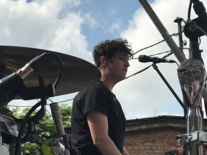 Гурт Pianoboy виступив на останньому дзвонику в школі на Львівщині. Фото, відео