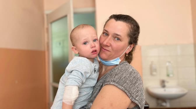 У Львові вперше прооперували однорічну дитину за допомоги робота Da Vinci