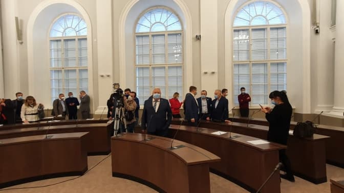 Закон, повага та (не)чинний Садовий. Що відбувається у Львівській міській раді