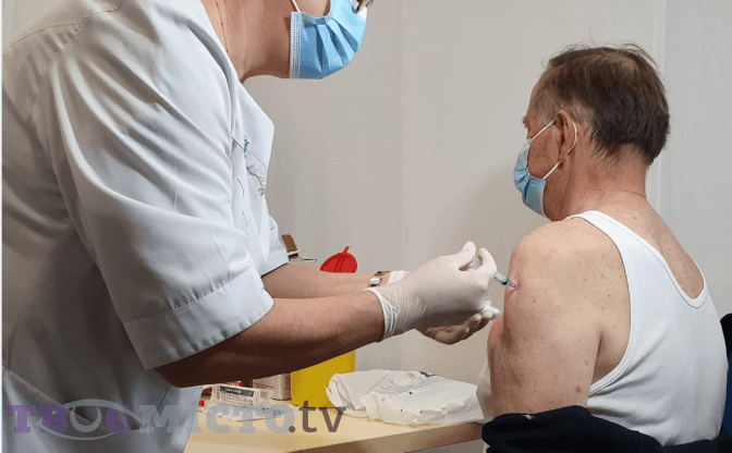 Де вакцинуватися у Львові сьогодні. Графік, локації, вакцини
