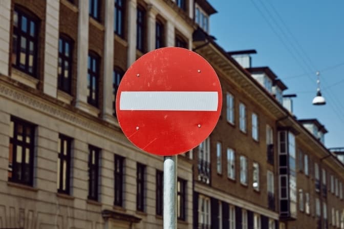 У Львові вулицю Наукову перекрили для проїзду транспорту