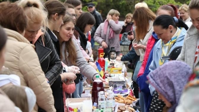 Шкільний ярмарок. Умовне фото: Львівська міська рада