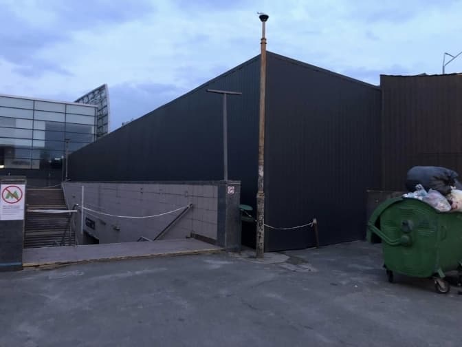 Київ анулює документи на розміщення МАФів впритул до метро «Житомирська», які раніше називали законними