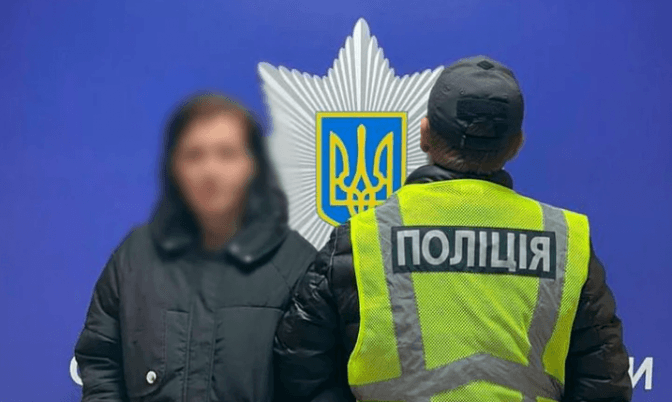 У Києві жінка викинула з вікна собаку. Тепер їй загрожує до восьми років позбавлення волі