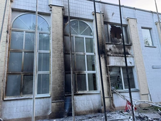 Пожежі у житлових будинках, пошкодження метро, загиблі і поранені. Всі наслідки нічної атаки на Київ