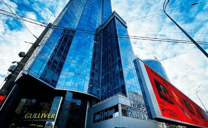 Ощадбанк тимчасово закрив ТРЦ Gulliver через блокування роботи колишнім власником