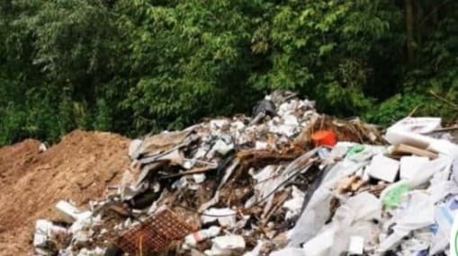 На Київщині екоінспектори виявили нове стихійне сміттєзвалище