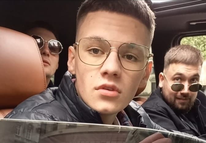 Хлопці, які слухали у центрі Львова російську музику, отримали повістки