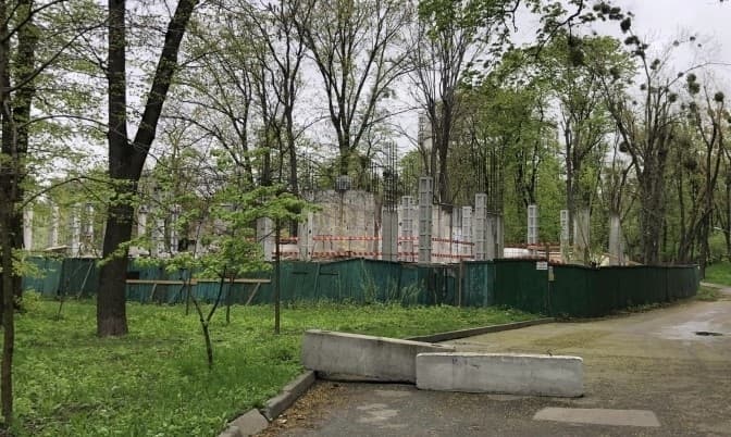 У Київраді створили робочу групу, яка розгляне питання незаконної забудови парку Пушкіна