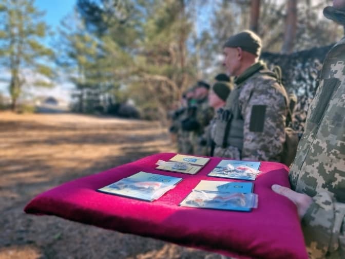 Бійців львівської бригади нагородили бойовими відзнаками