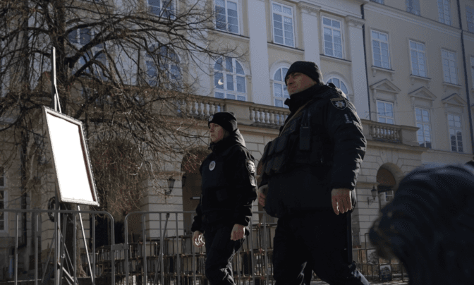 На Львівщині під час Різдва посилено працює охорона правопорядку