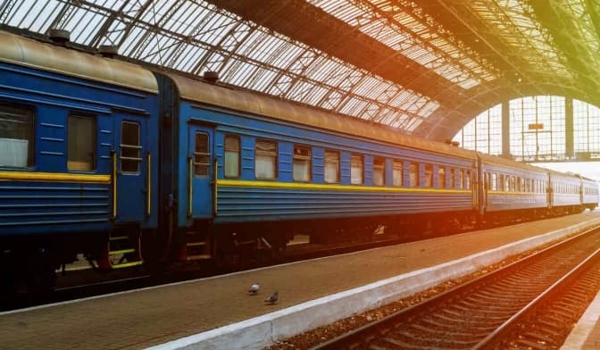 Як курсуватимуть потяги після переведення годинників