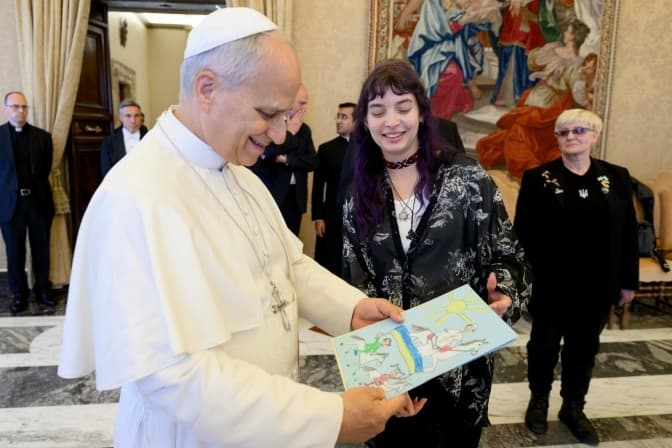 «Він дійсно хвилюється»: українські підлітки, повернені з рф, поділилися емоціями після зустрічі з Папою