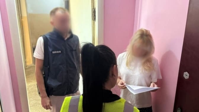 Посадовицю управління освіти Святошинської РДА підозрюють у привласненні 850 тисяч грн на закупівлі вогнегасників