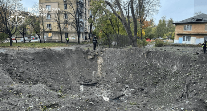 Одна людина загинула, десятеро поранених: наслідки нічної ракетної атаки на Київ