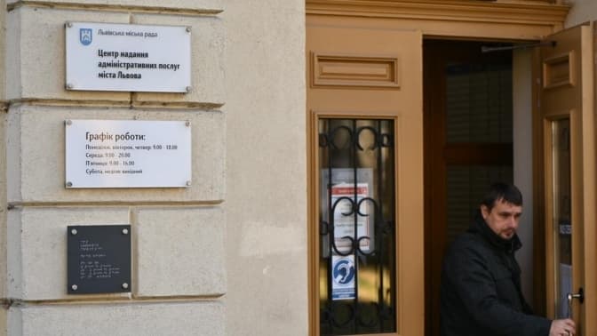 Як працює відстрочка у Львові через ЦНАП, коли відновлять будинок на Коновальця та що з транспортом у місті. Найважливіше за 12 листопада