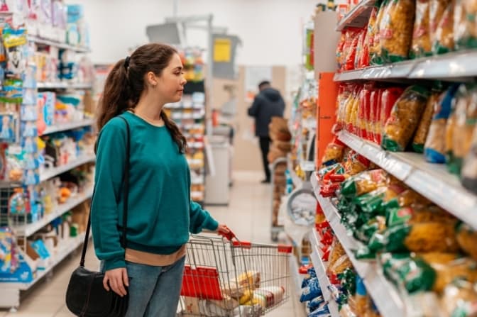 Через використання генераторів на виробництвах в Україні подорожчають продукти