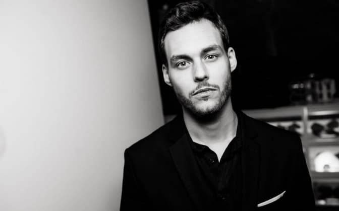 Київський підприємець та його спільники ошукали українців на 45 млн під виглядом зборів на дрони