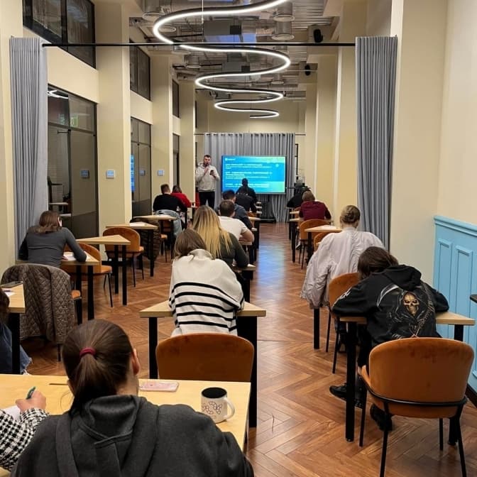 «Українська мова для бізнесу». У Києві започаткували проєкт з впровадження української у бізнес-середовище