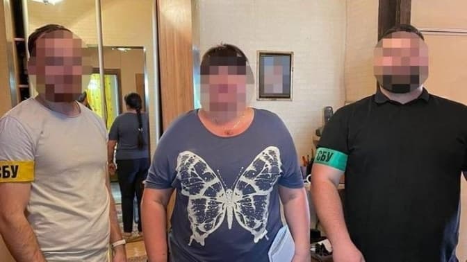 Любителька росії зі столичного ЦНАПу «сяде» на 5 років