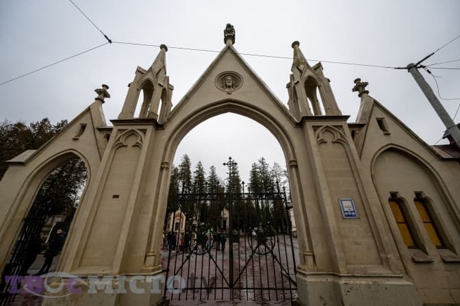 На Личаківському цвинтарі цьогоріч реставрують десять об’єктів