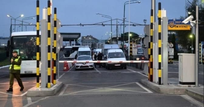У пункті пропуску на Львівщині можливі затримки руху
