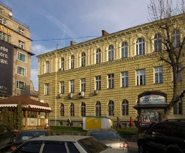 Компанія Козицького-старшого за будівлю в центрі Львова запропонувала 85 млн грн