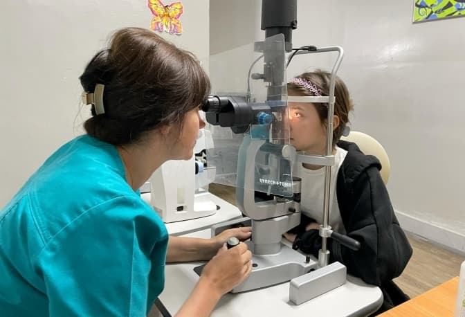 Львівські медики видалили рідкісну кісту на оці 11-річної дівчинки