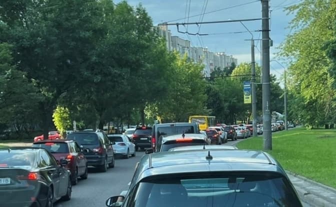 ФОТО: ЮРА ДОБУШ/ЗАТОР НА КВАЗІКІЛЬЦІ

