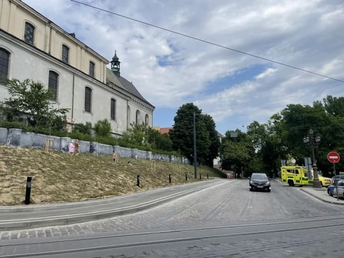 У Львові відкрили для проїзду вулицю Дорошенка біля Органного залу