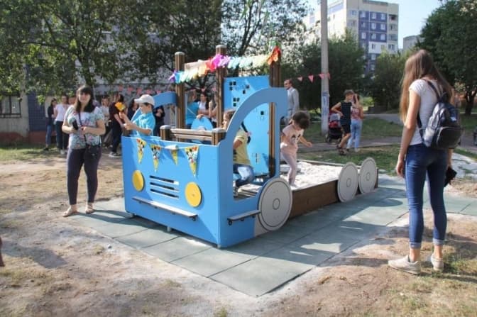 На Сихові відкрили дитячий інклюзивний майданчик. Фото
