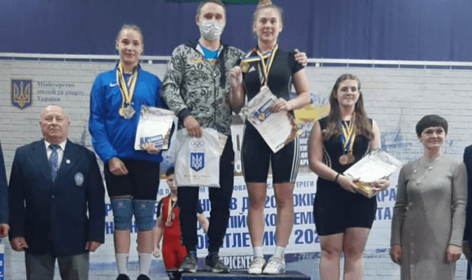 18-річна львів’янка стала чемпіонкою України з важкої атлетики