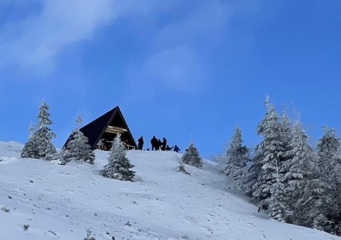 На Львівщині відкрили туристичний прихисток на честь загиблого на війні пластуна