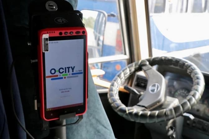 На Львівщині у двох сотнях автобусів встановили валідатори для безконтактного проїзду