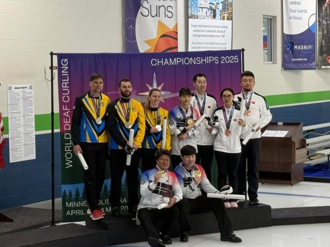 Параатлети зі Львівщини вибороли срібло на чемпіонаті світу з керлінгу