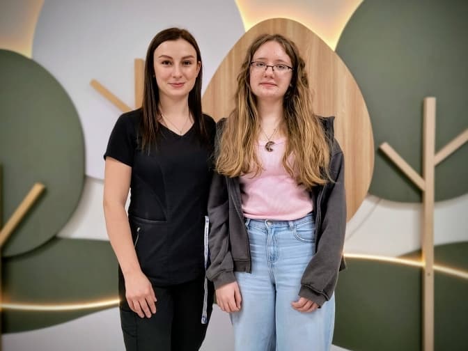 Львівські лікарі видалили з руки школярки голку, що за тиждень мігрувала і загрожувала судинам та нервам