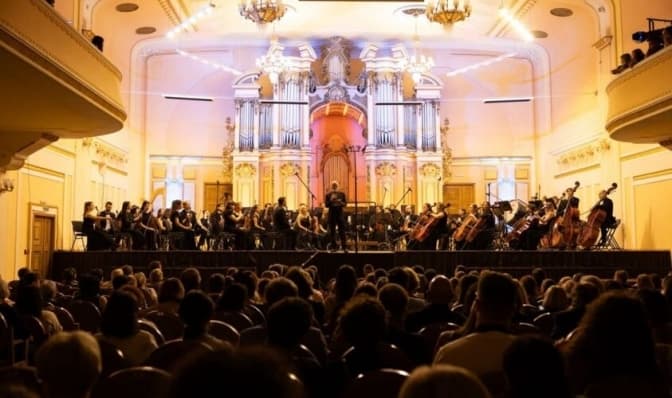 Фото умовне