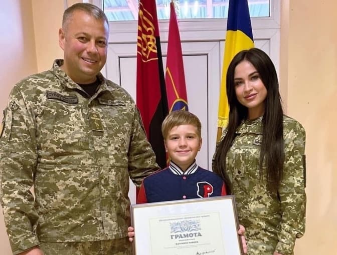 На Львівщині нагородили 9-річного волонтера грамотою від Залужного