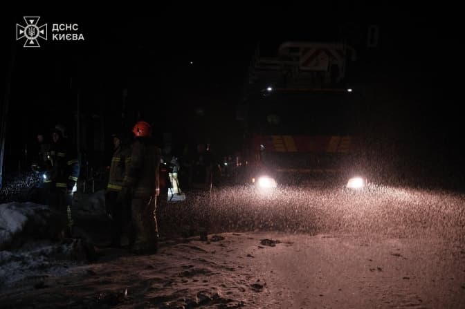 У Києві через ворожий обстріл пошкоджено об’єкти транспортної інфраструктури