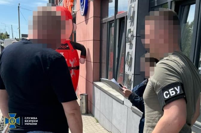 На Львівщині судитимуть ділка, який за 12 тисяч доларів обіцяв незаконне звільнення від служби