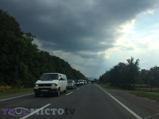 Ситуація на дорогах Львівщини: корок на Стрийській трасі. Доповнено