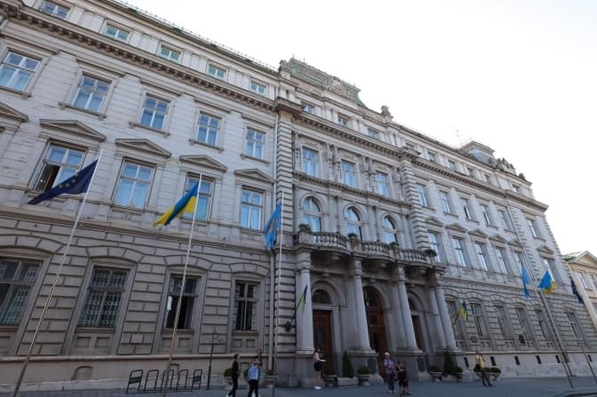 У Львівській ОВА реорганізують управління транспорту та зв’язку. Що зміниться