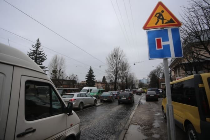 Автобус №6а не курсуватиме пів року. У Львові закрили частину вулиці Шевченка